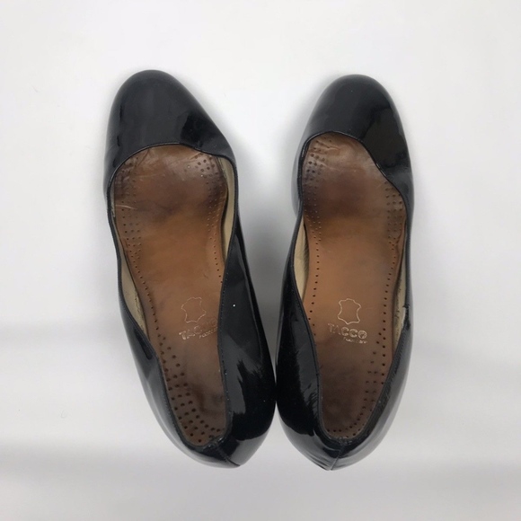 Kate Spade Black Patent Leather Round Toe Shoes - Picture 5 of 8